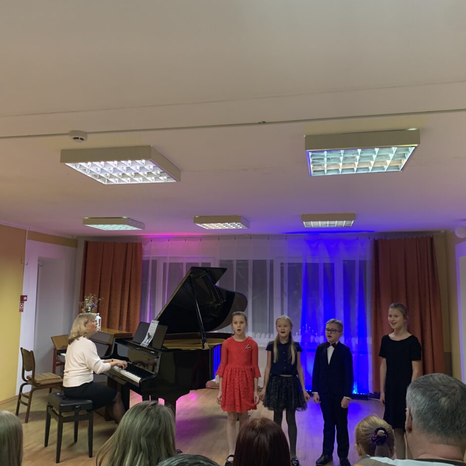 Skolotājas Sandras Siliņas audzēkņu koncerts mūzikas skolā