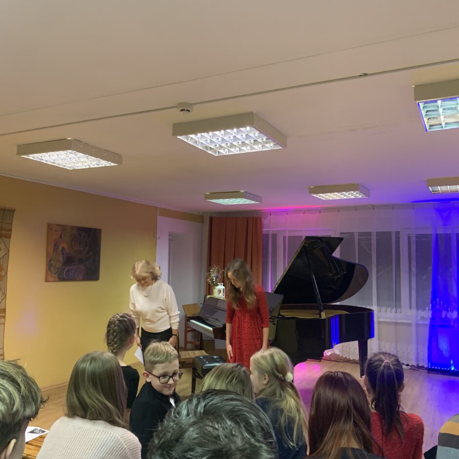 Skolotājas Sandras Siliņas audzēkņu koncerts mūzikas skolā