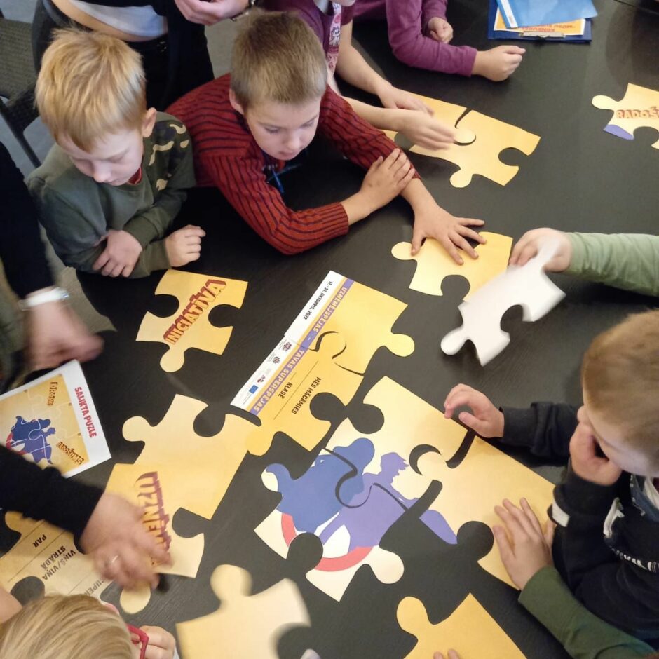 Skolēni uzņēmumā 