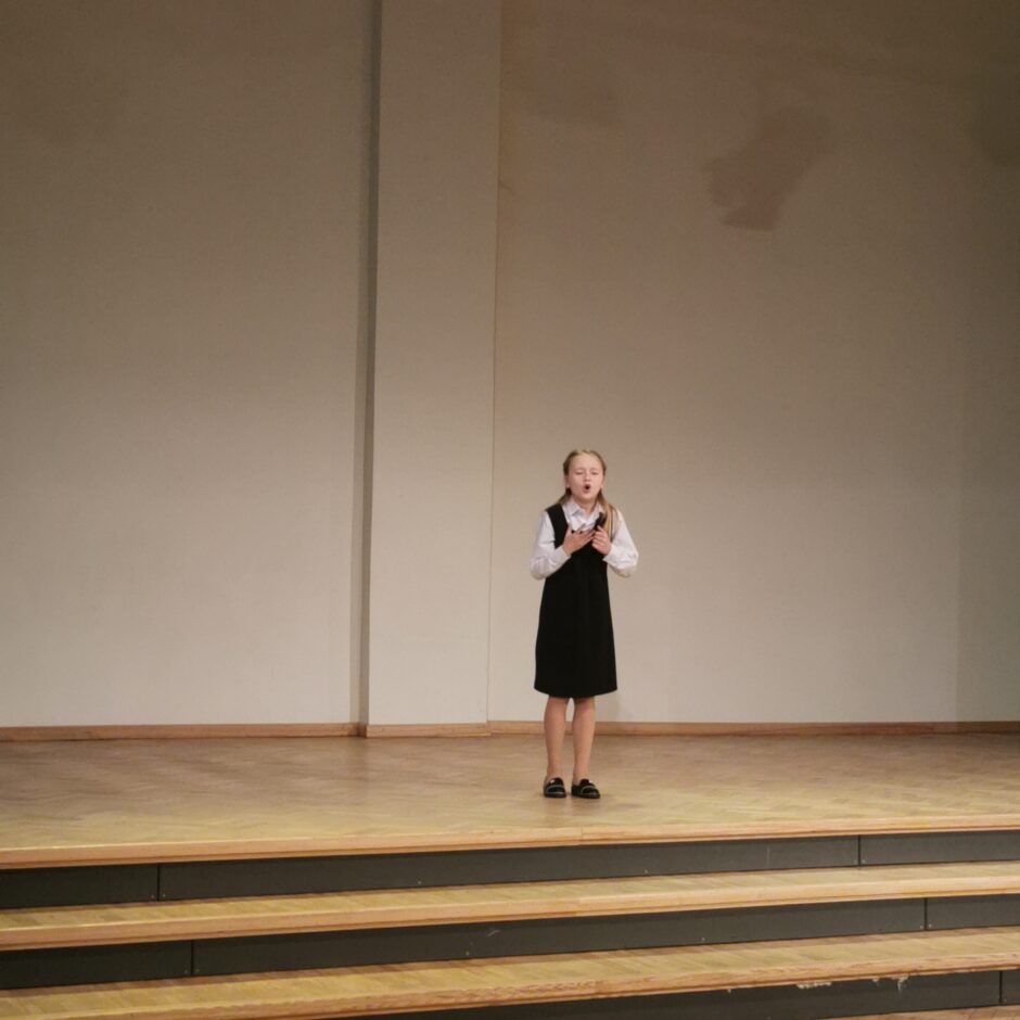 Skatuves runas konkurss