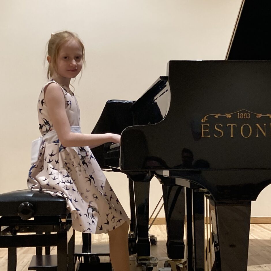 Klavieru skolotāja Sandra Siliņa