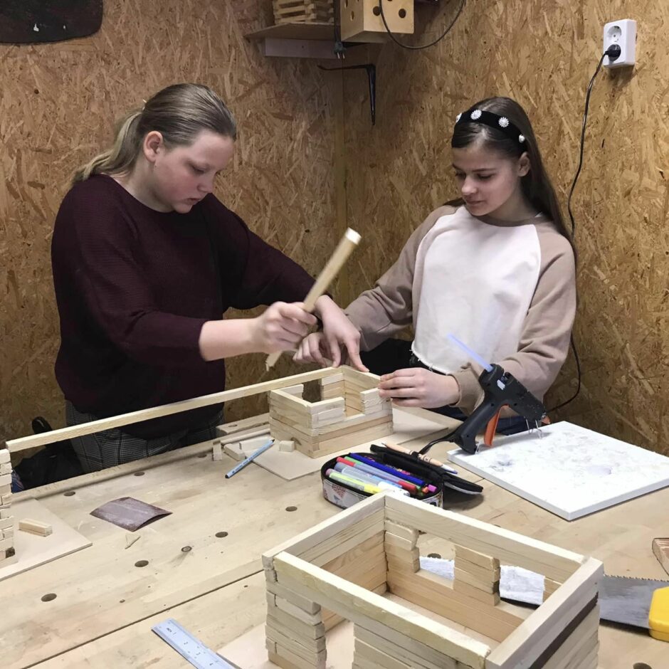 6.klases dizaina un tehnoloģiju mācību stunda