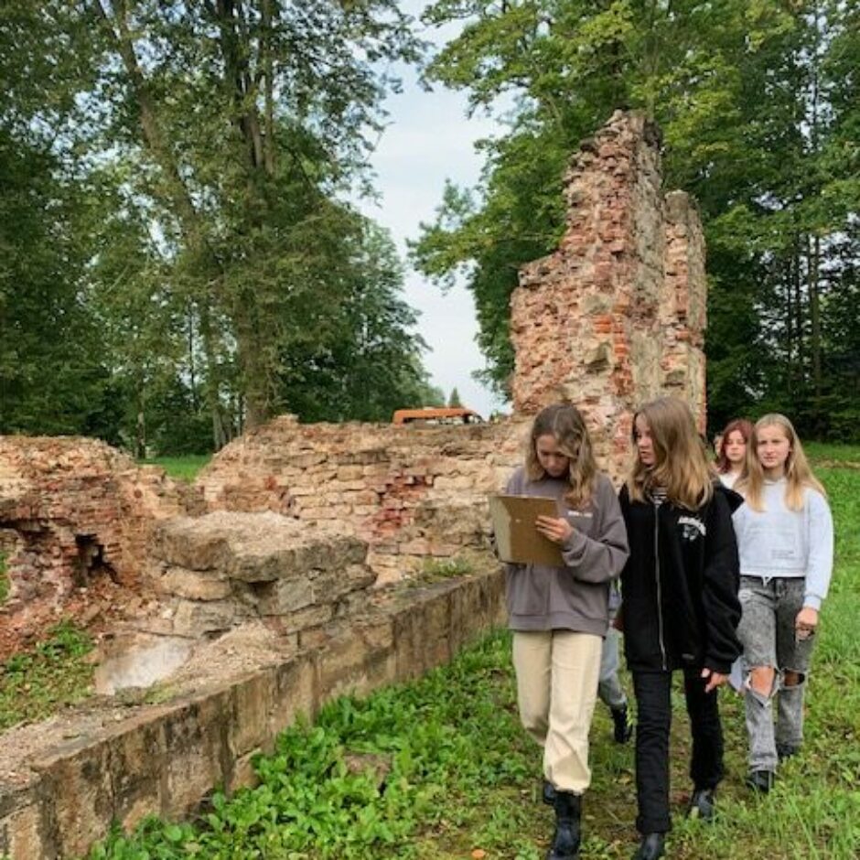 Sociālo zinību un vēstures stunda