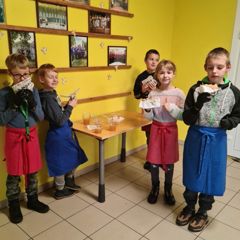 2.klase viesojas pie Pilns Puncis