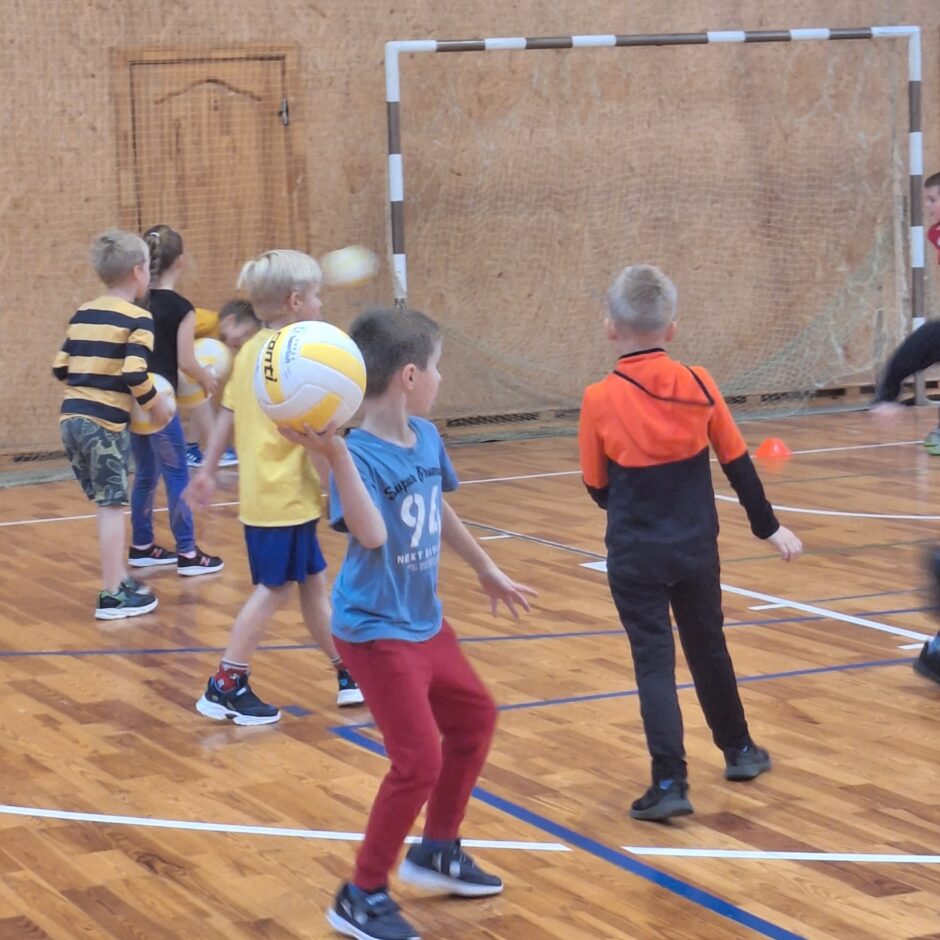 Dodžbola sacensības