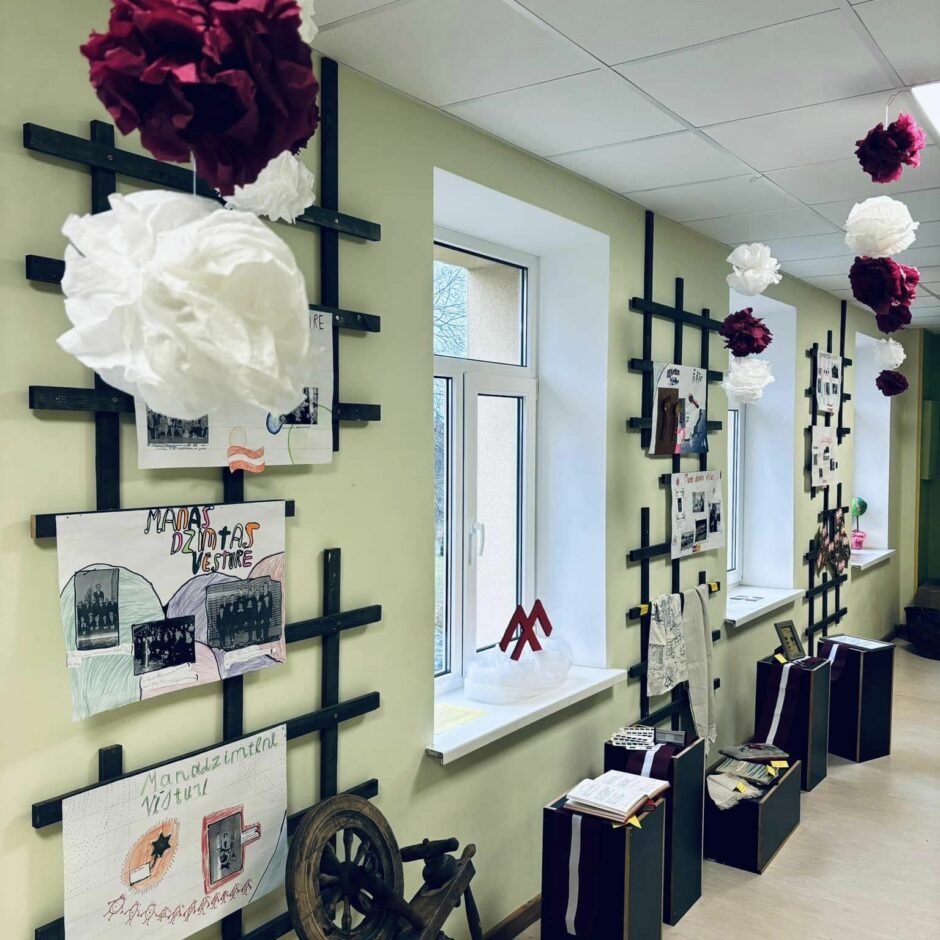 Valsts svētku svinības skolā