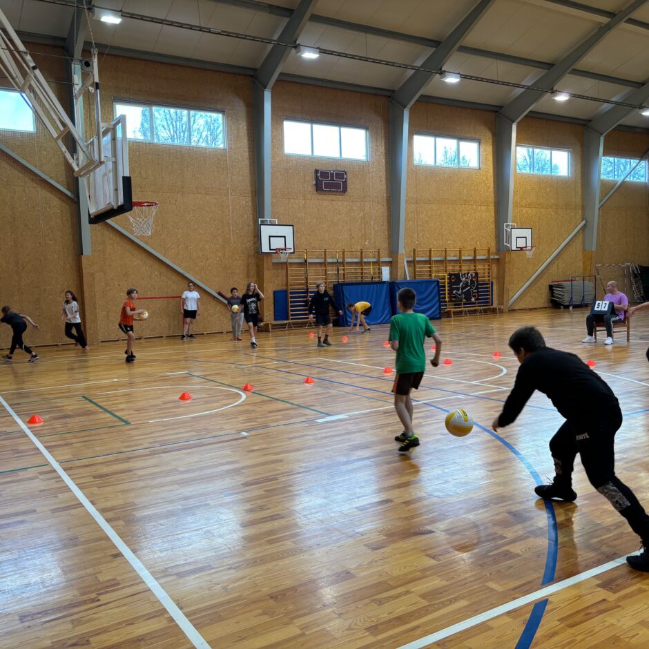 Dodžbola sacensības