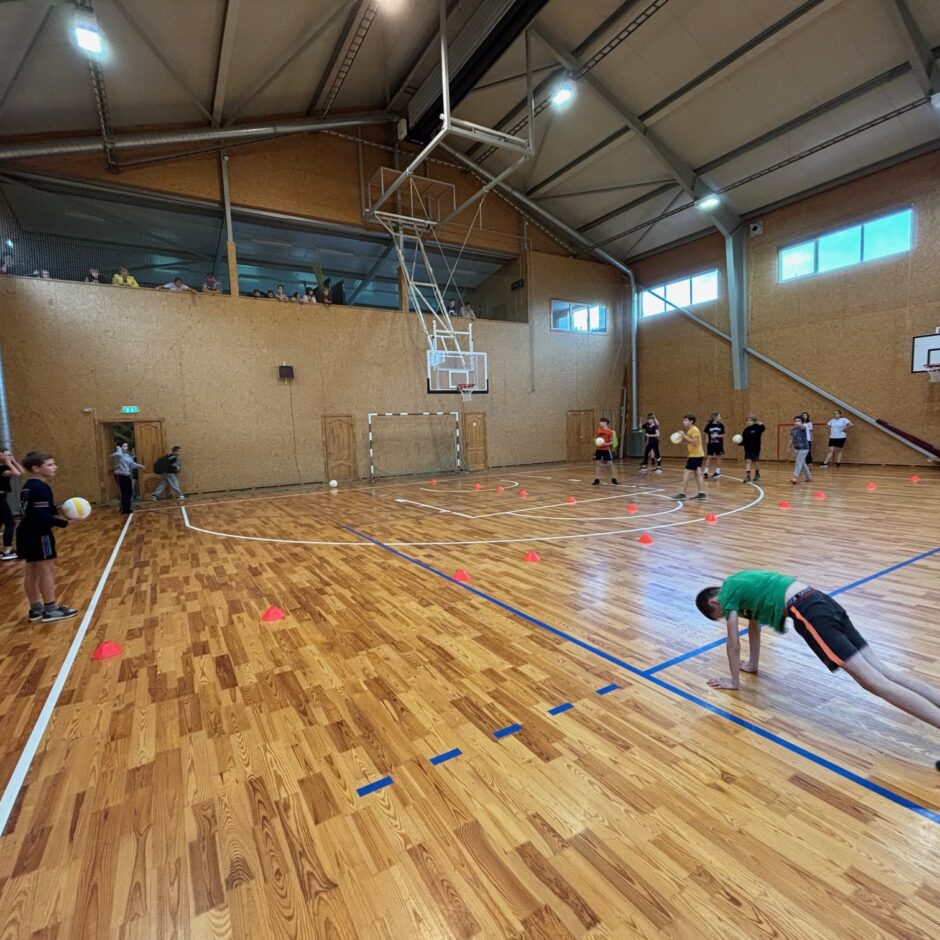 Dodžbola sacensības