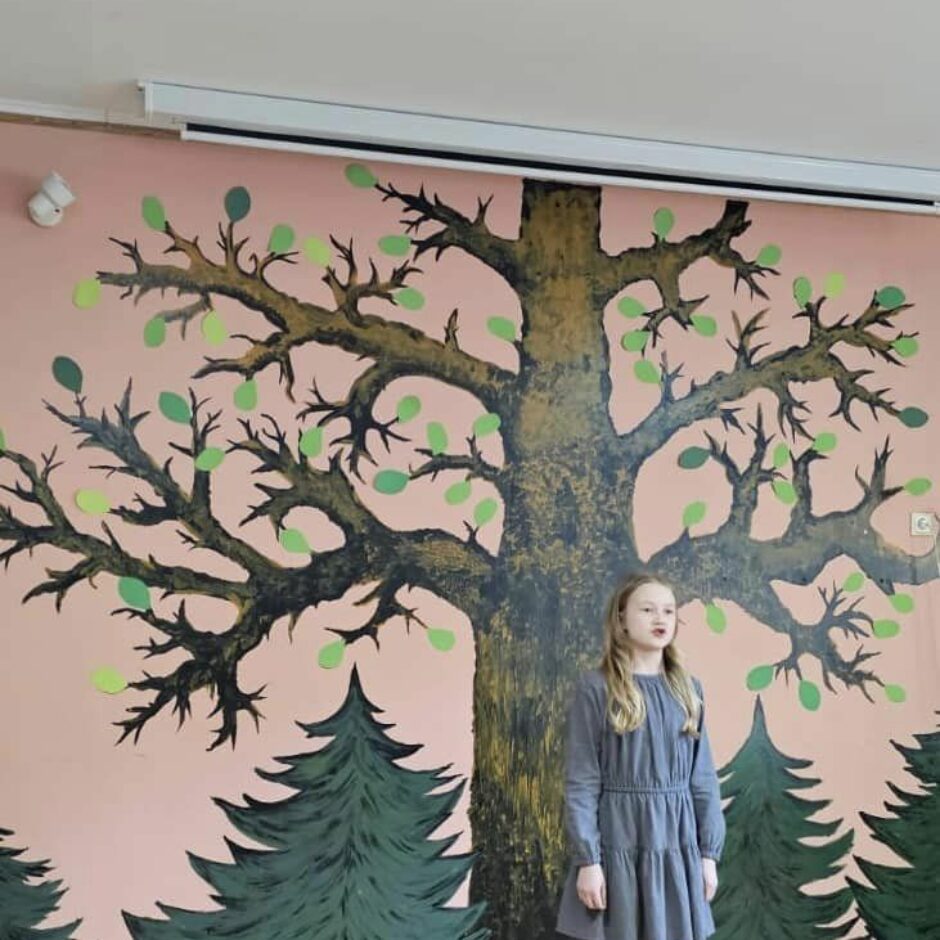 Nošu, krāsu un vārdu virpulī