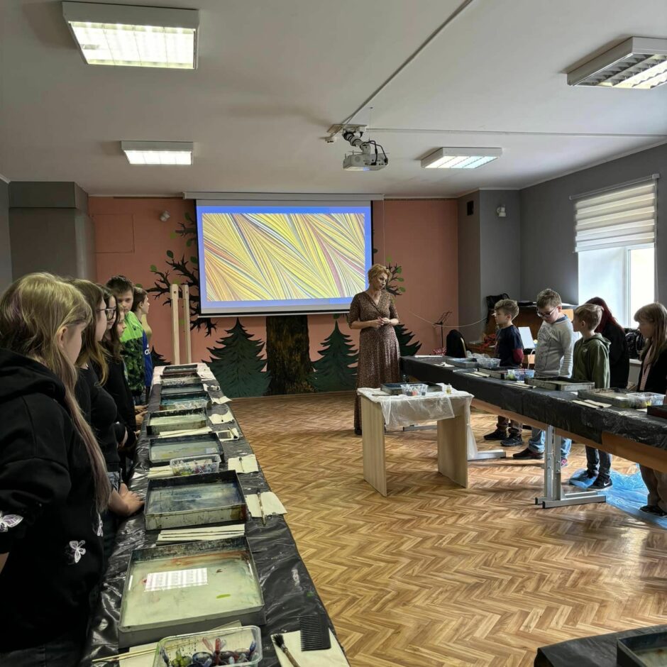 Ebru gleznošanas māksla