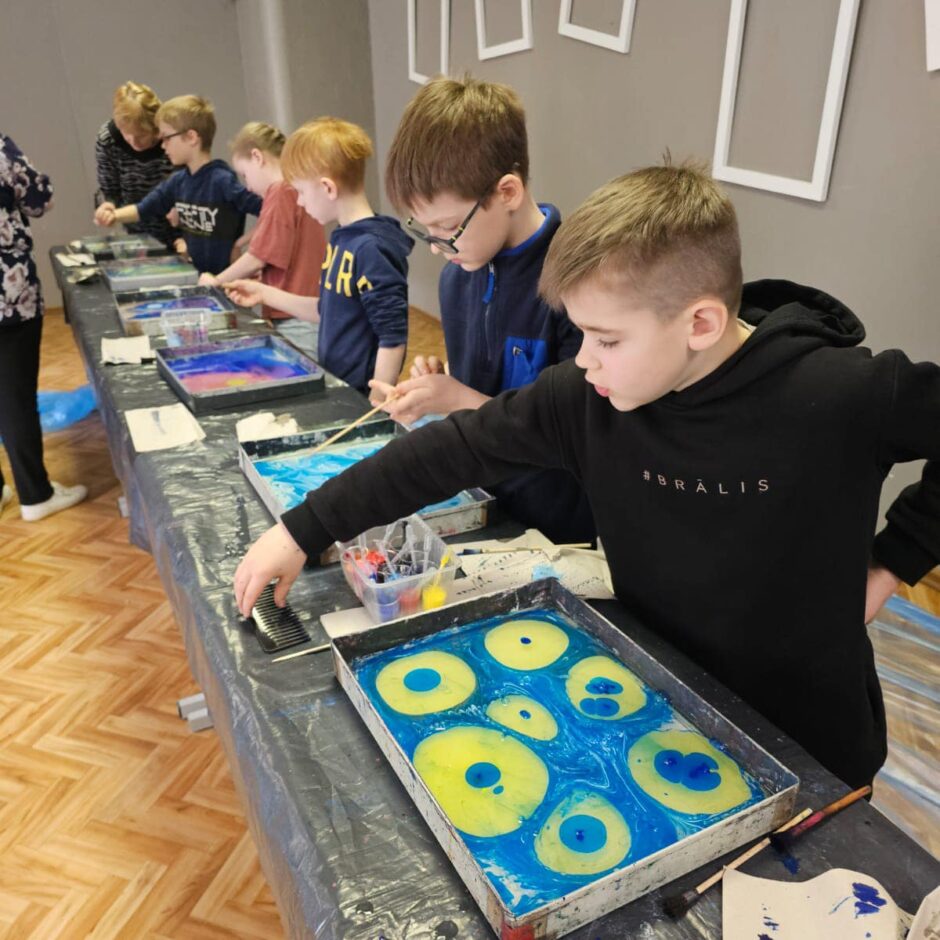 Ebru gleznošanas māksla