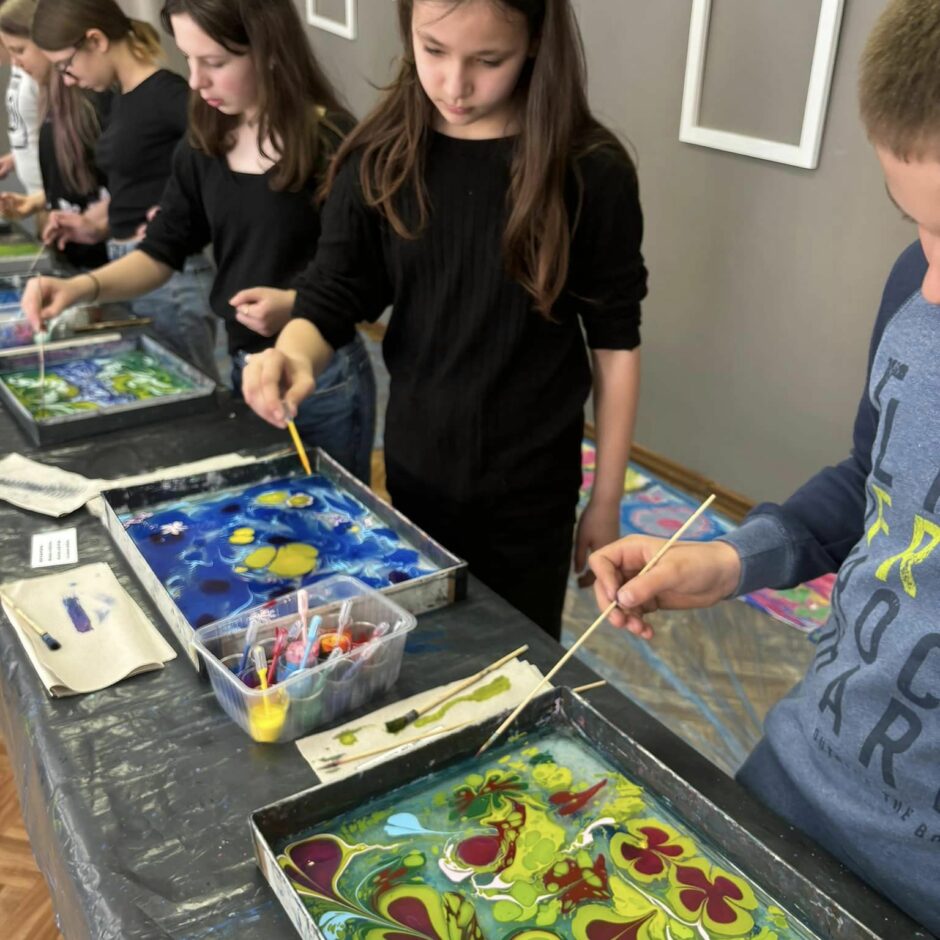 Ebru gleznošanas māksla