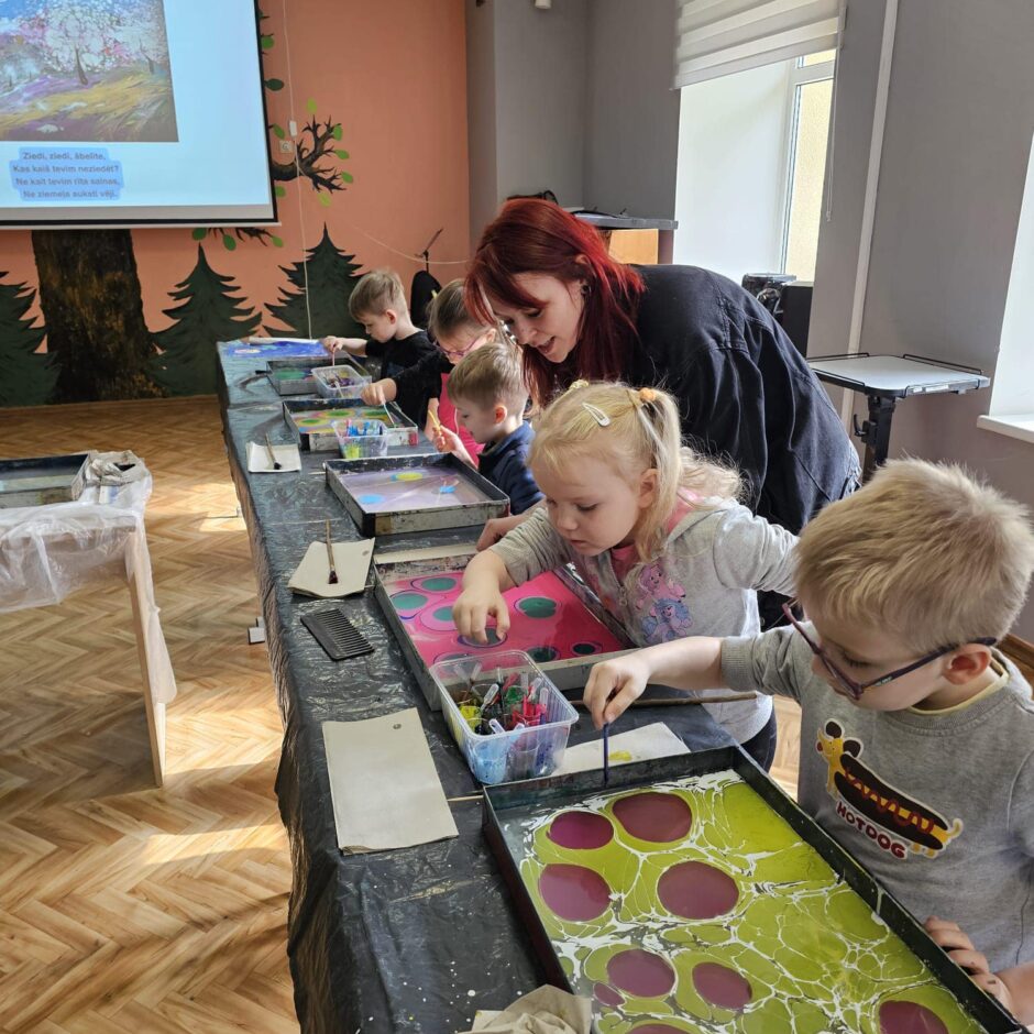 Ebru gleznošanas māksla