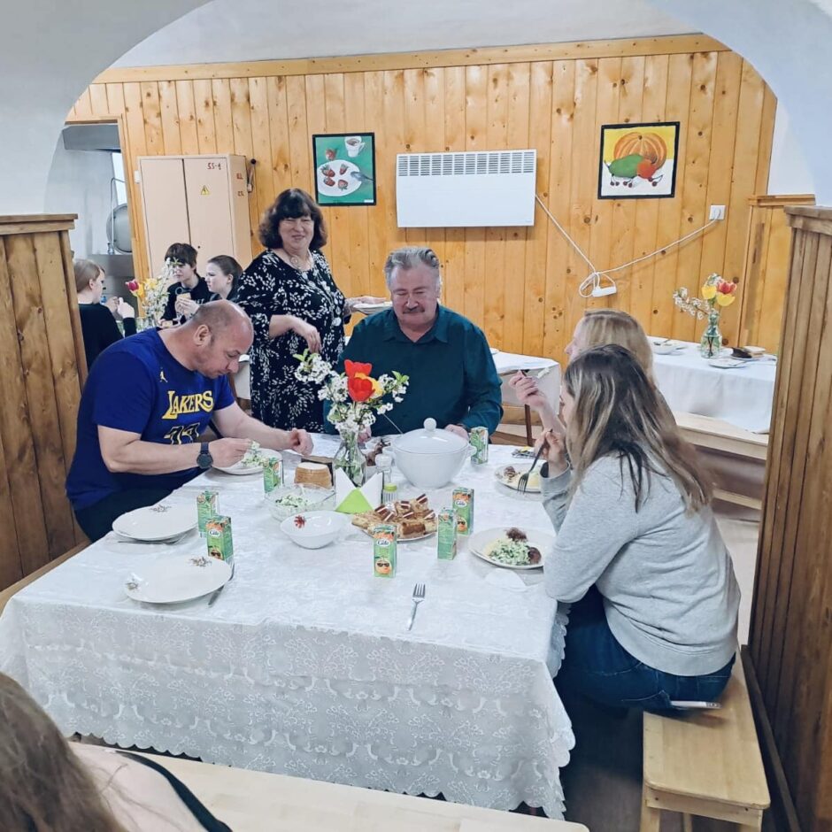 Baltā galdauta svētki