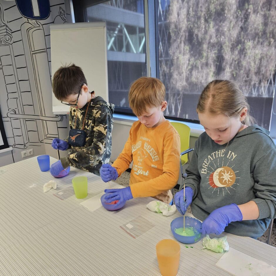 2.klase apmeklē Rīgas motormuzeju