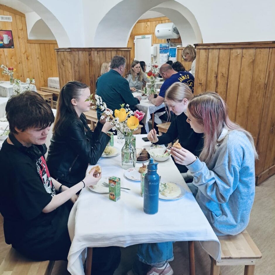 Baltā galdauta svētki