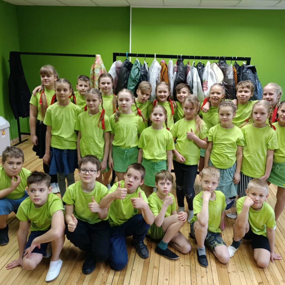 Deju kolektīvu skate