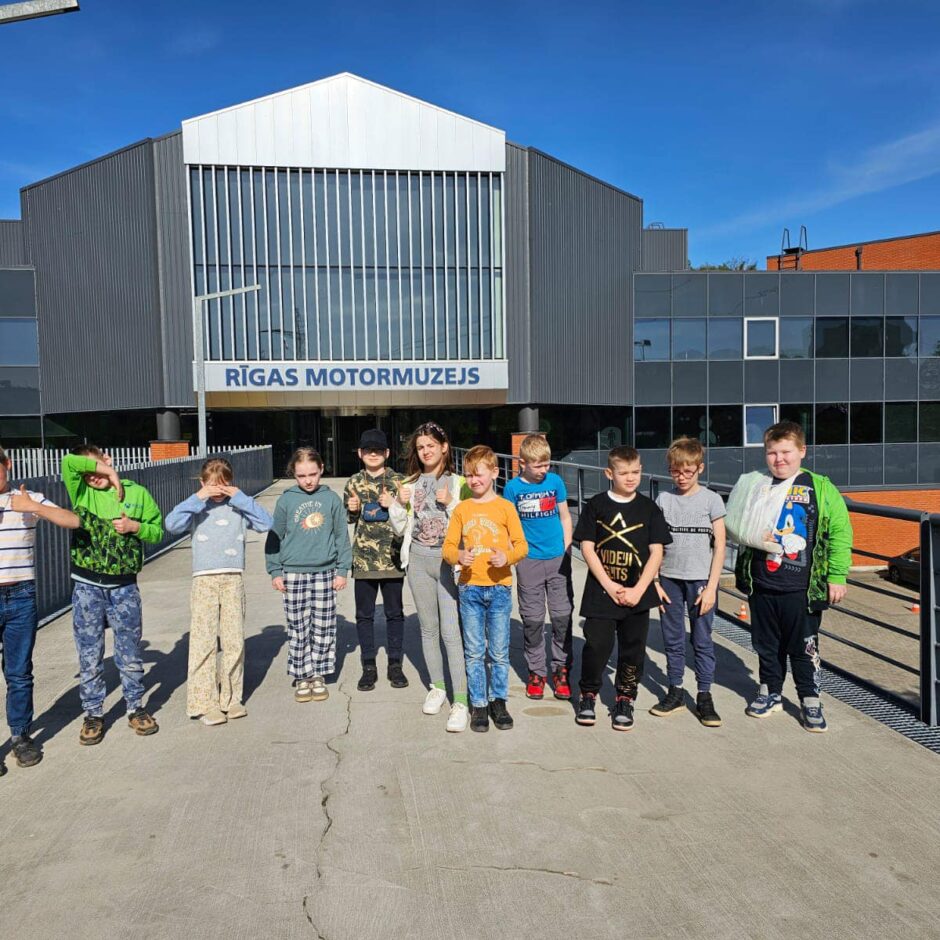 2.klase apmeklē Rīgas motormuzeju