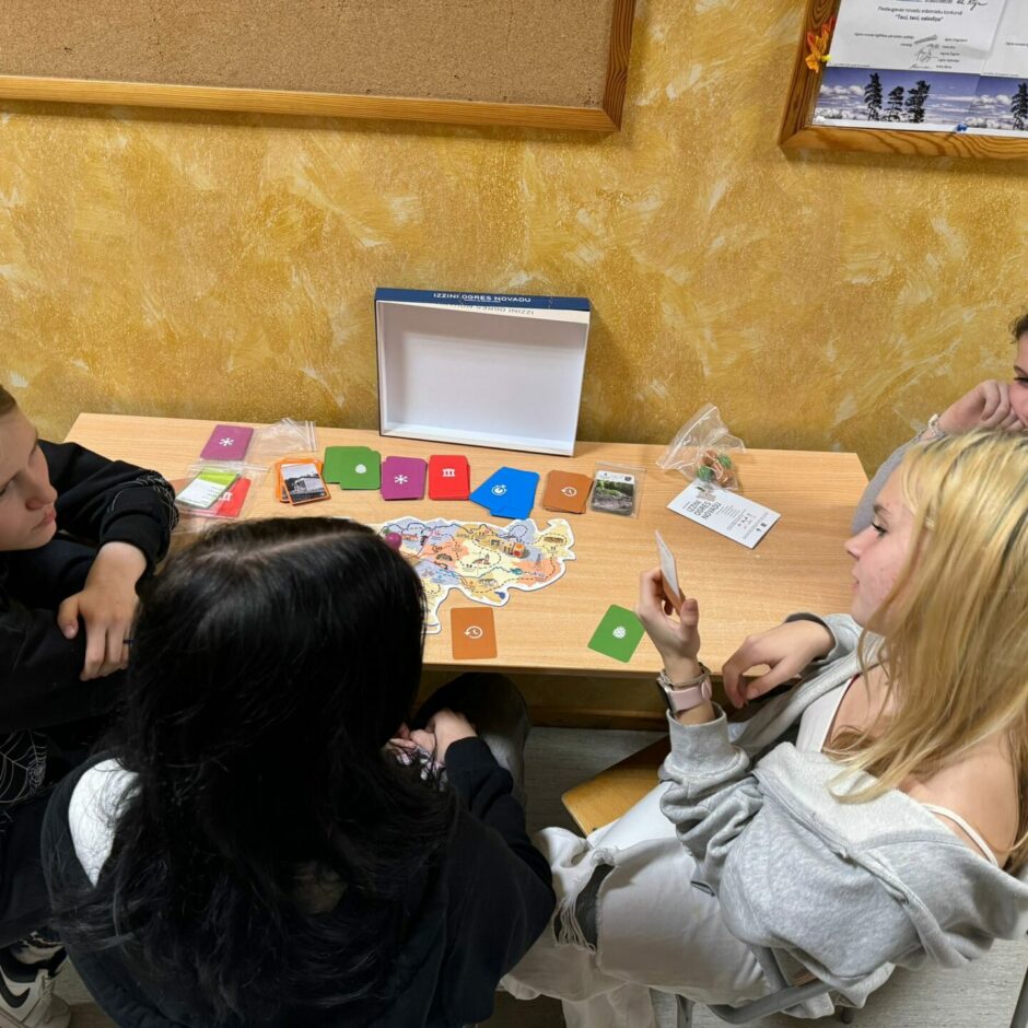 Spēļu nakts
