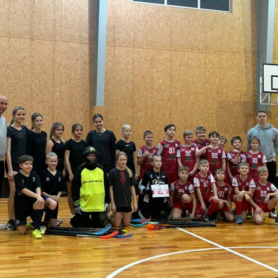 Florbola sacensības