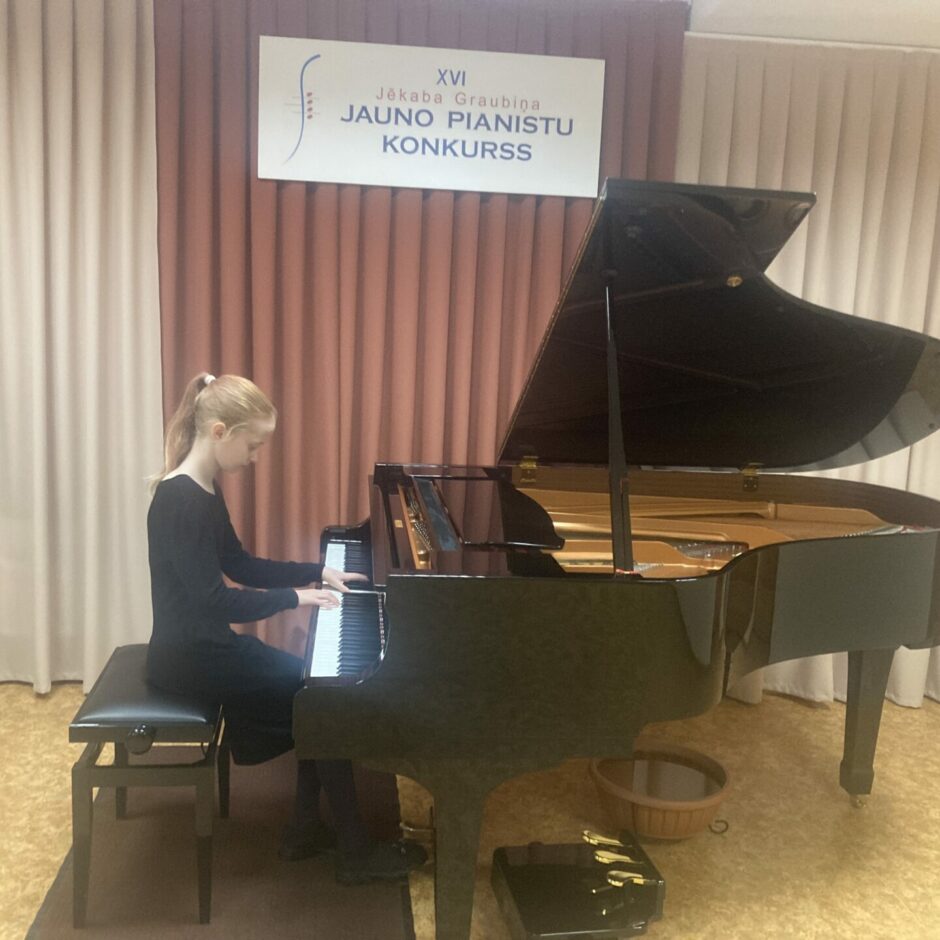 Jauno pianistu konkurss