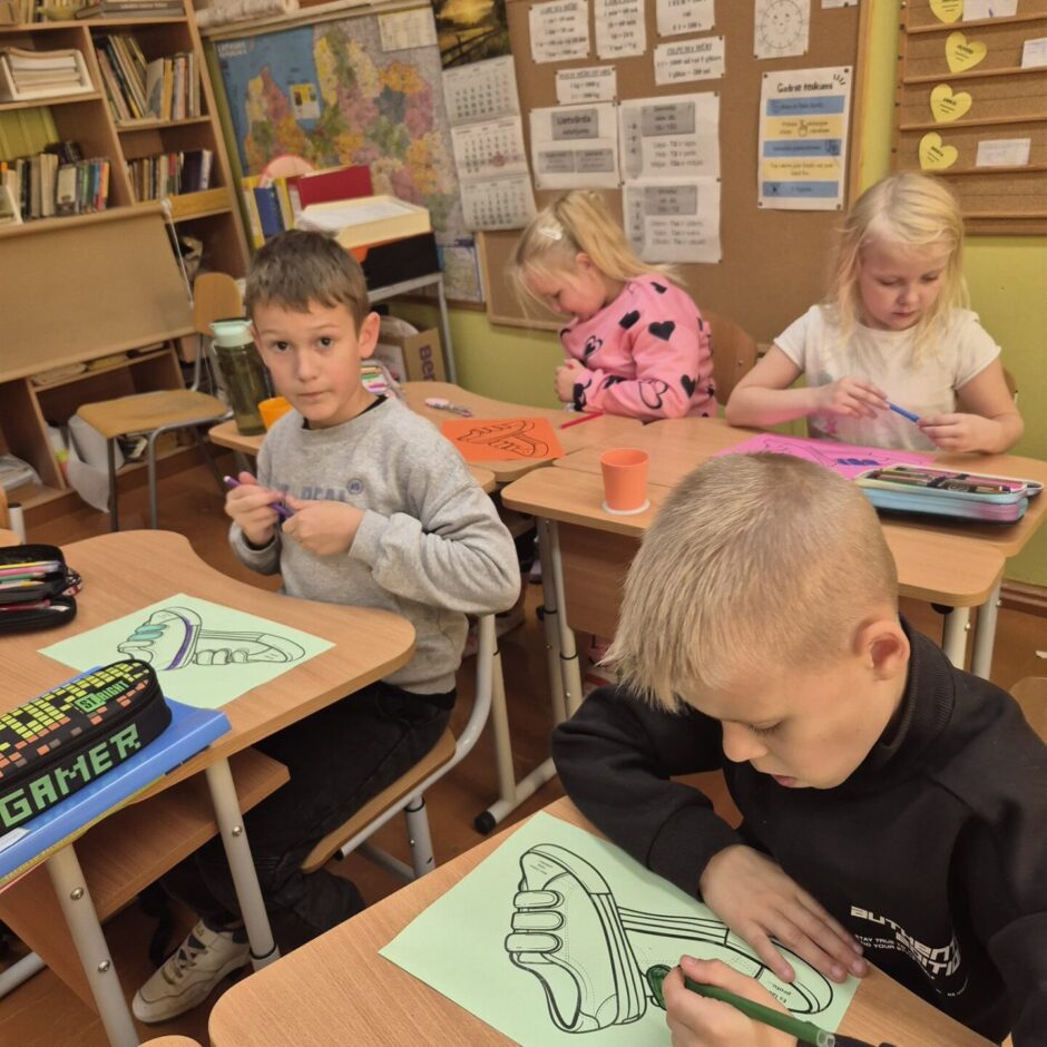 Dažādo kurpju diena