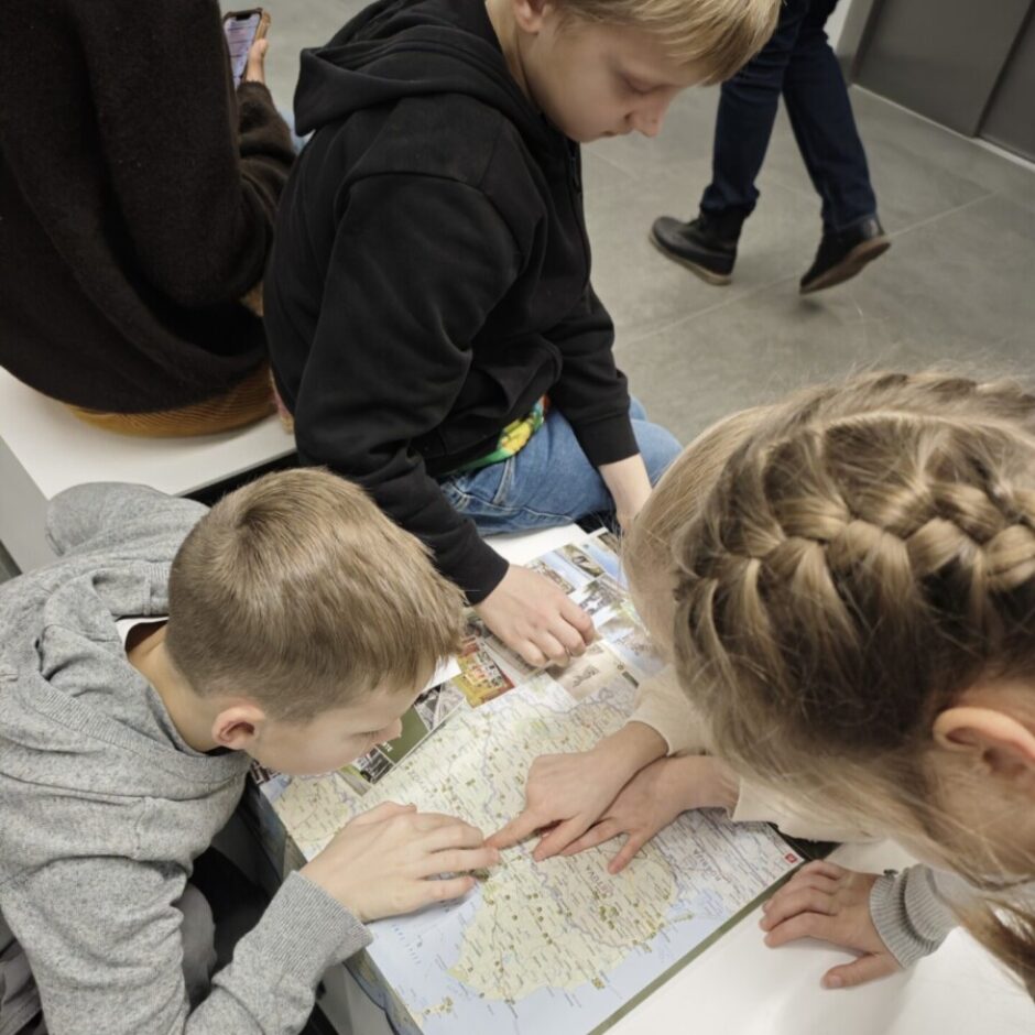 Leļļu teātra izrāde