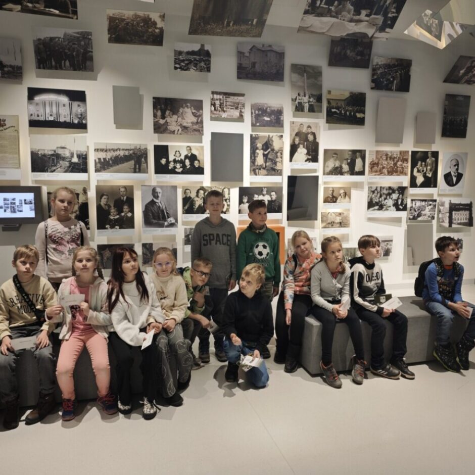 Leļļu teātra izrāde