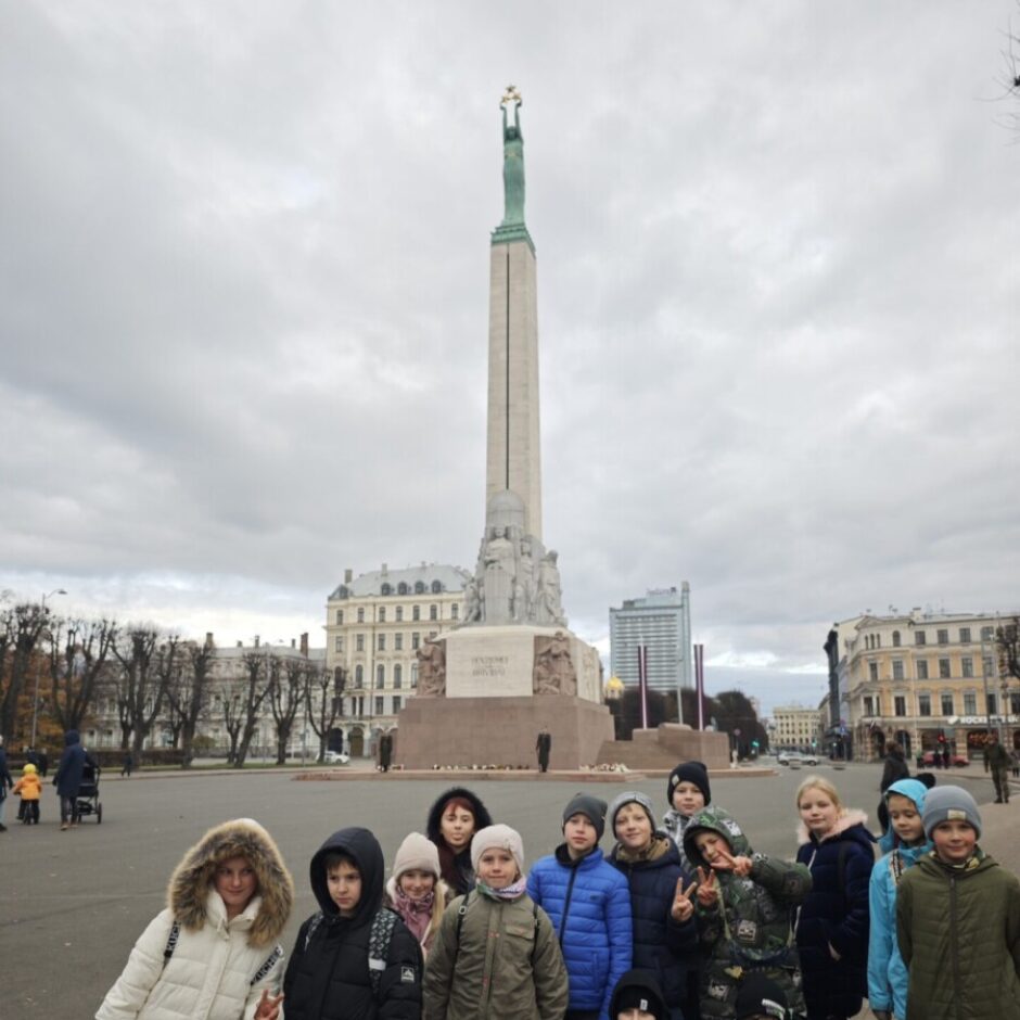 Leļļu teātra izrāde