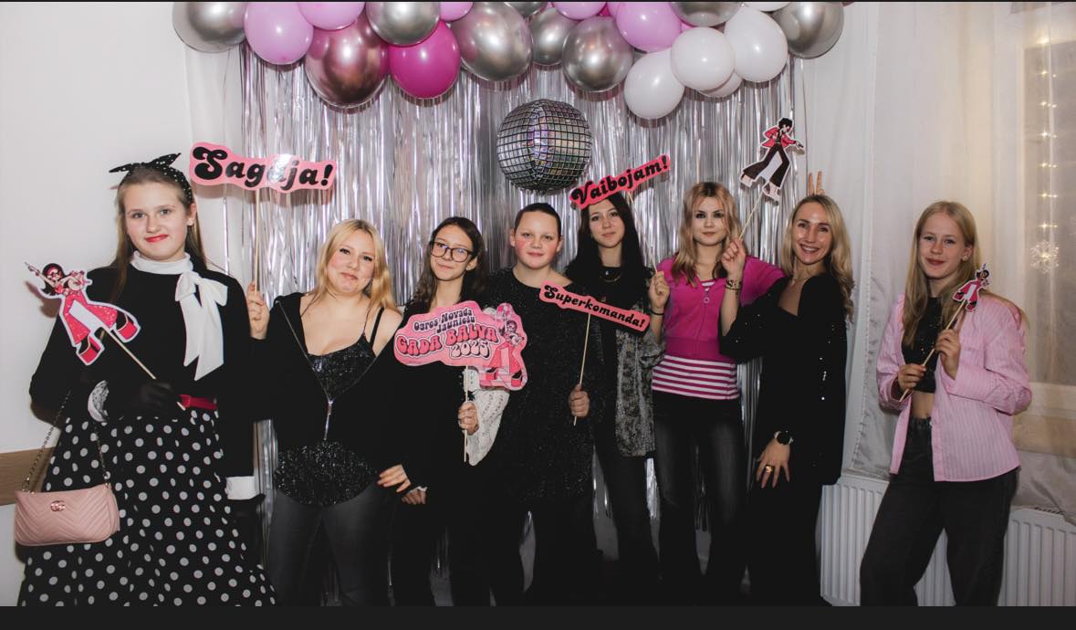 Jauniešu gada balva